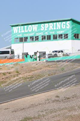 media/Apr-20-2025-AHRMA (Sun) [[393a79c373]]/Race/Group 11 early race/Turn 4b/